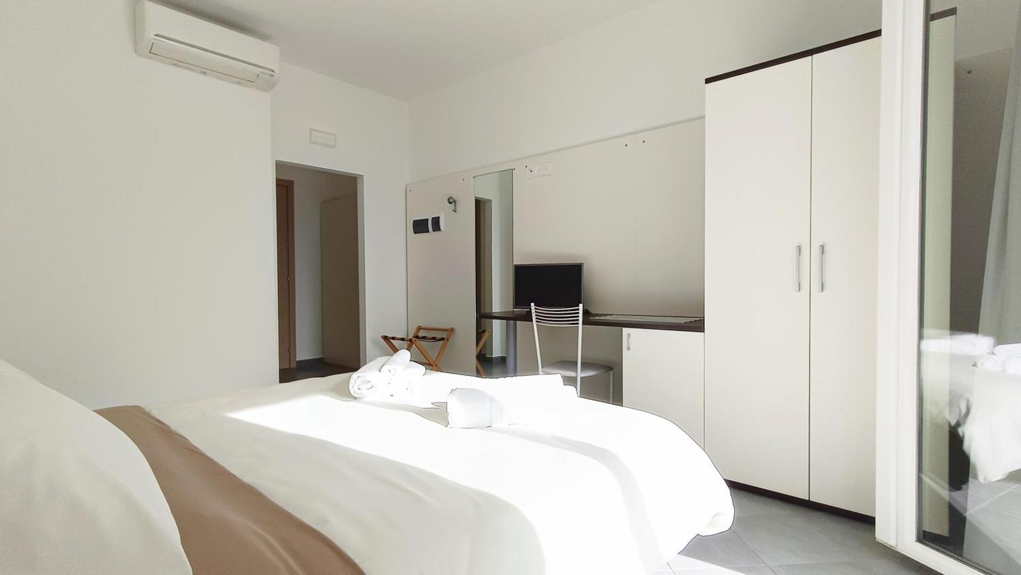 Lido Rooms & Apartments Lido di Fermo Exterior photo